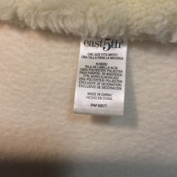 East5th ivory. ColorOne Button Cape SOFT CUDDLY. ROOMY. XTRA LARGE - Picture 4 of 9